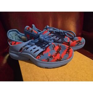 NWOT LEMAI Kids Camo Knit Athletic Shoes Blue Red Youth Size 5‎